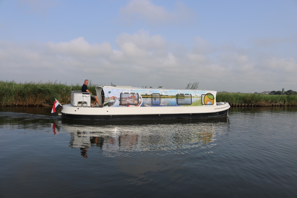 Elektrisch motorjacht huren in Friesland